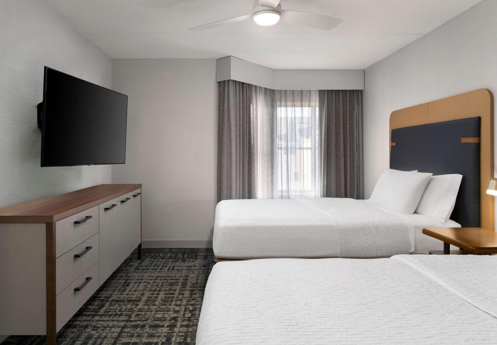 โฮมวูด สวีท บาย ฮิลตัน ริชมอนด์ แอร์พอร์ต Hotel แซนด์สตัน ภายนอก รูปภาพ